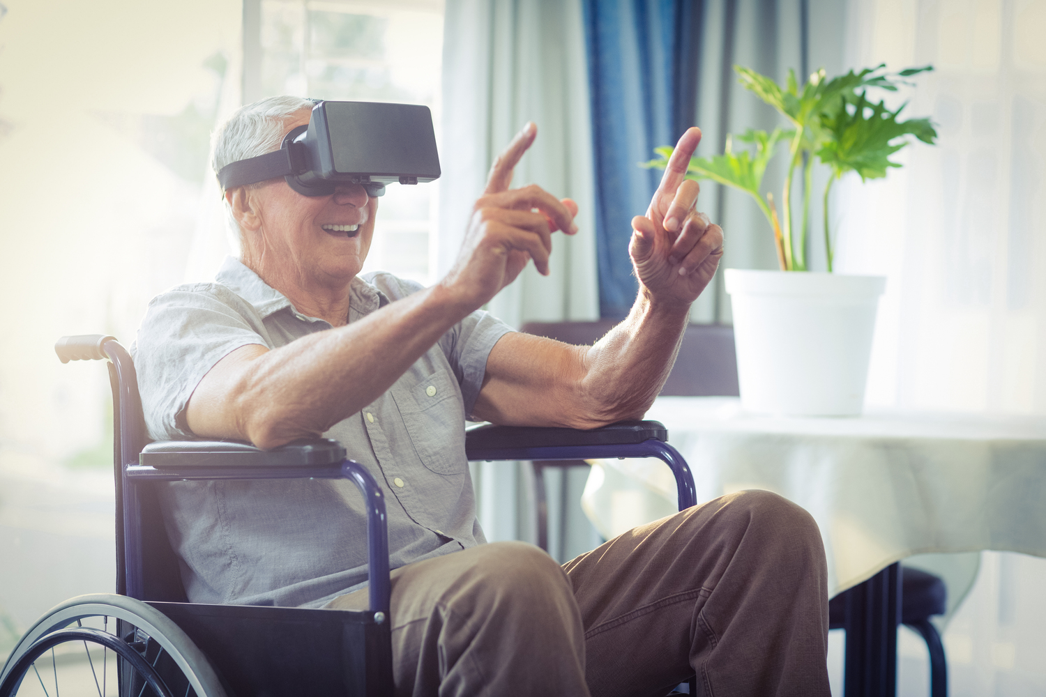 7 Awesome Gadgets For Elderly Living Alone - TheSuperBOO!